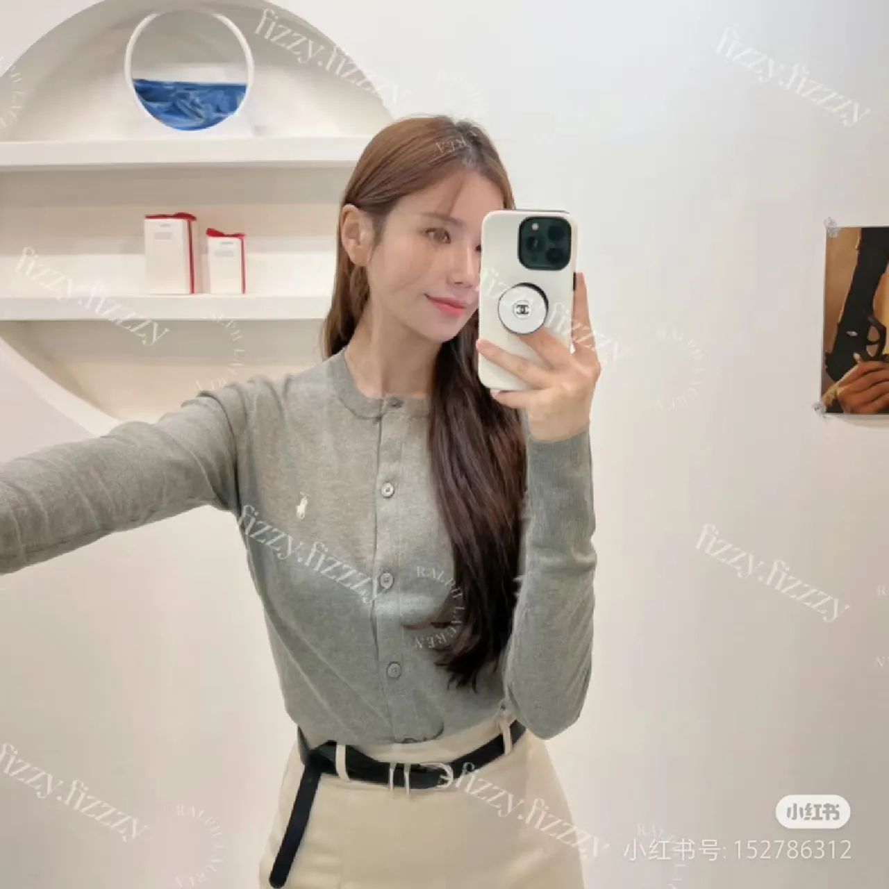 🅿️190 "Top Quality" Style Number: DS010# [Ralph Lauren Solid Color Round Neck Basic Pony Embroidered Logo Knitted Cardigan Long Sleeve] ✅Ralph Lauren Classic Basic Versatile Jersey Cardigan Long Sleeve Small Jacket ✅Main supplier of platform live broadcast wholesale entities ✅ZP quality 1:1 pattern making Scan the code to enter the GF website Counter quality ✅Details and quality The only one in Guangzhou Imported quality cotton yarn Mainly high-end Cost-effective, good quality, no need to say more ✅The version is restored to the original, loose, comfortable and stress-free, simple is high-end, classic is timeless ✅The upper body is simple and easy to match, a must-have for goddess ootd. Good-looking clothes are never picky. A must-have in the goddess’ wardrobe. Size: S-XL Color: Off-white, light blue, pink, khaki, army green, gray, navy, black, Chinese red, mint green